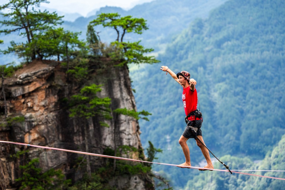 中国选手何, mfZaj, src 中国选手何, mfZaj, src